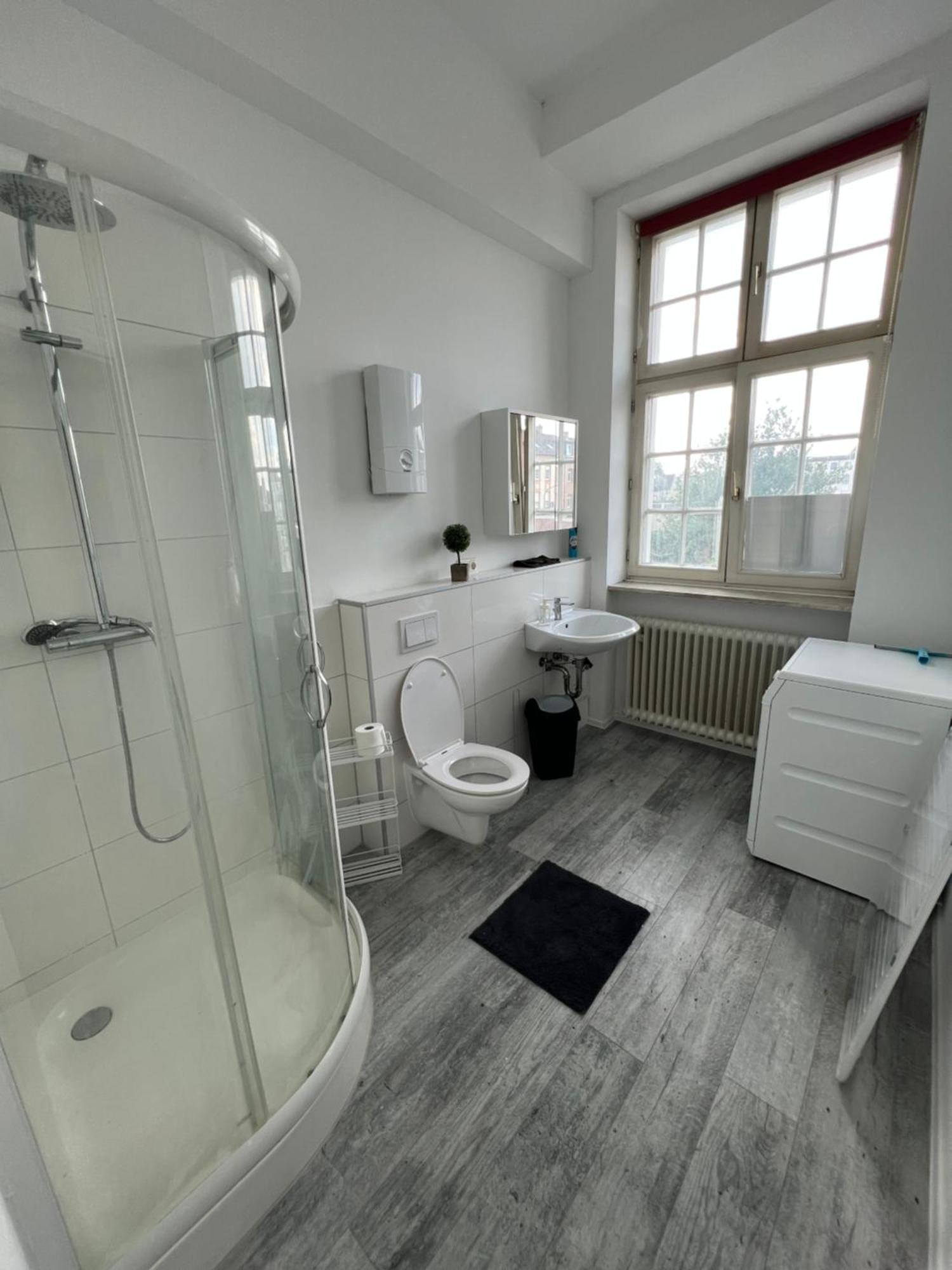 Viersen Schoene Apartments Am Duelkener Bahnhof Luaran gambar