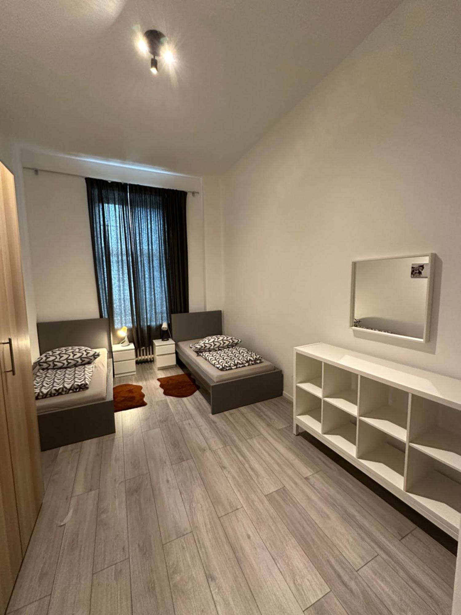 Viersen Schoene Apartments Am Duelkener Bahnhof Luaran gambar