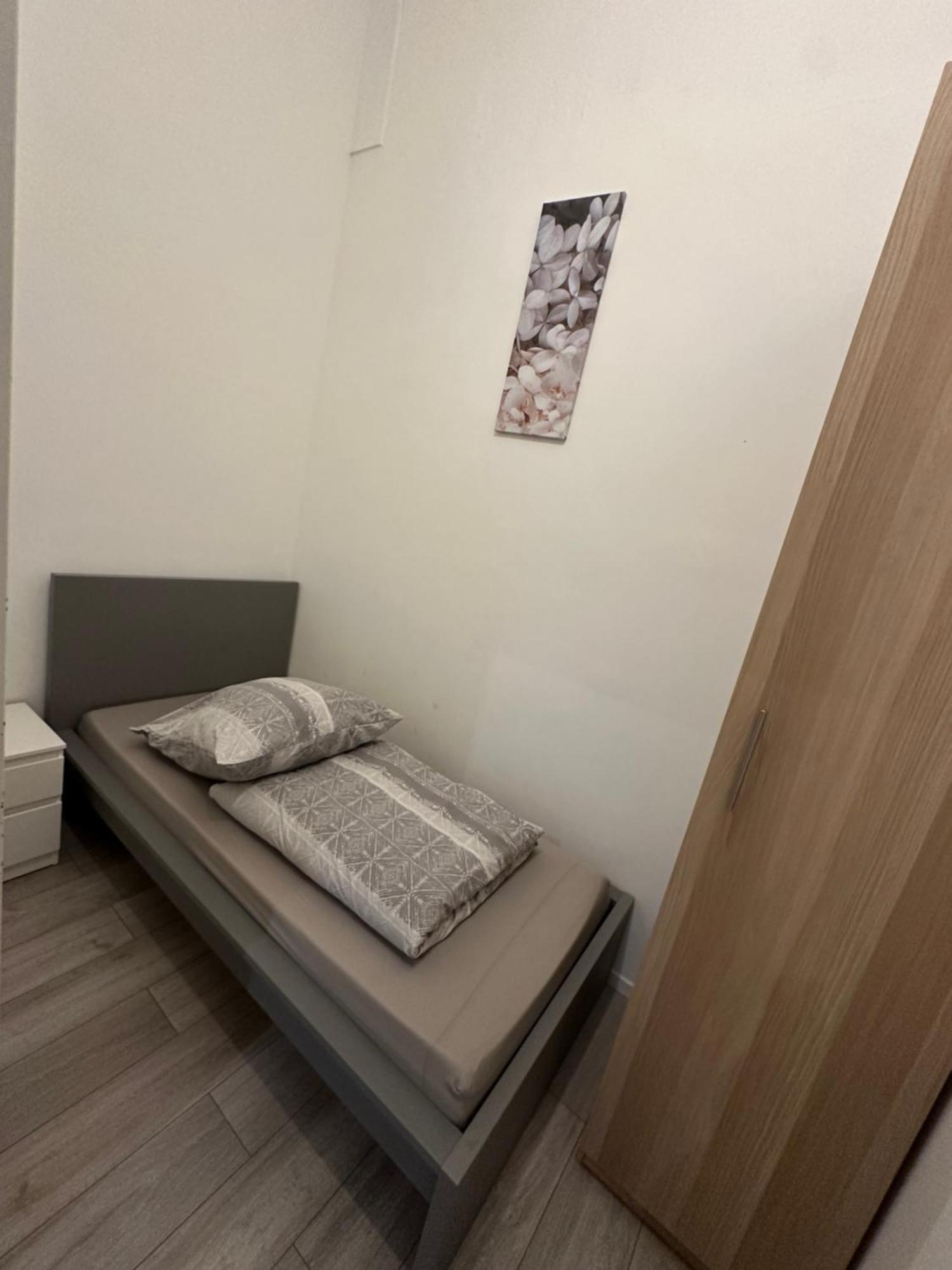 Viersen Schoene Apartments Am Duelkener Bahnhof Luaran gambar