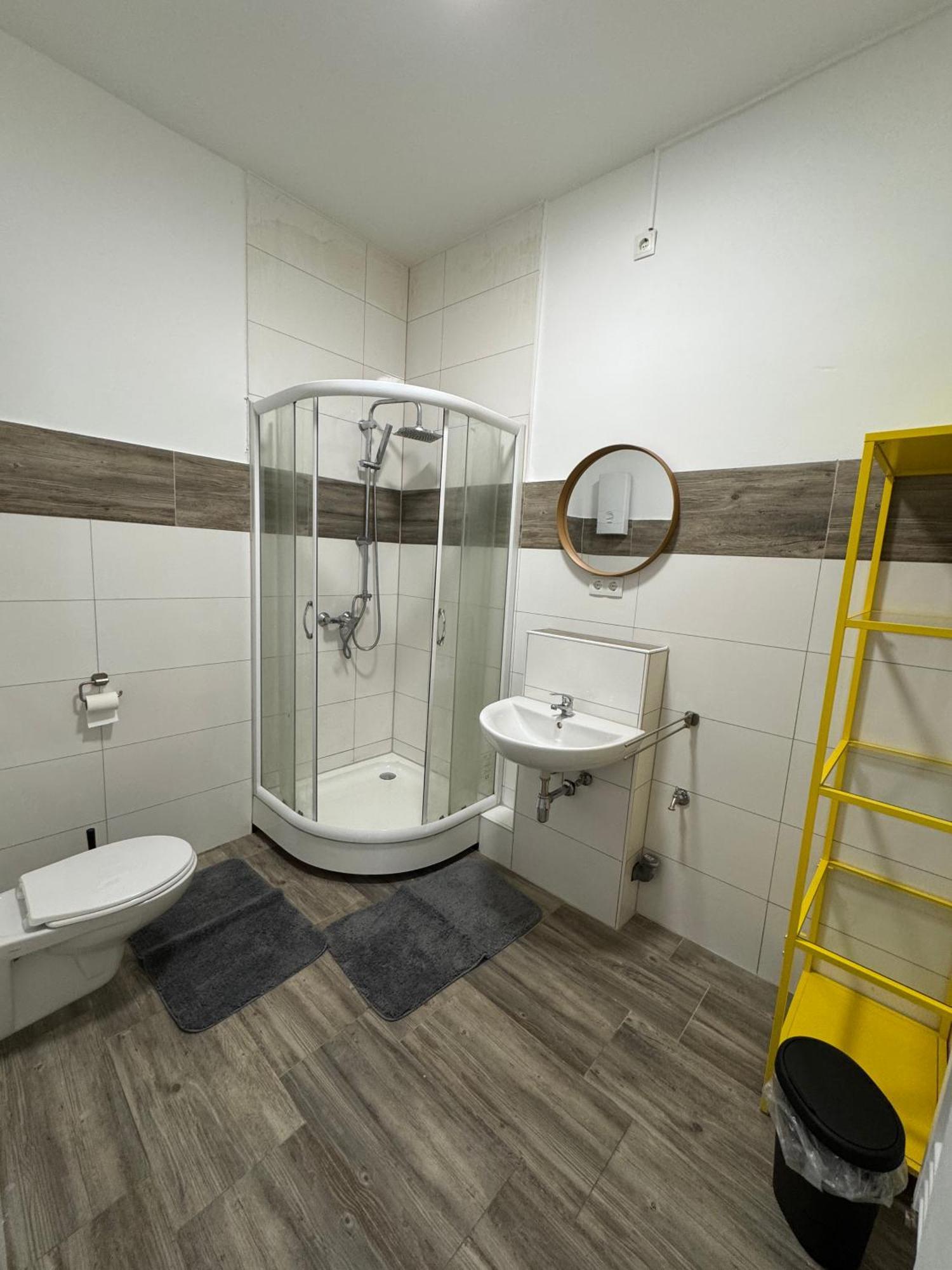 Viersen Schoene Apartments Am Duelkener Bahnhof Luaran gambar